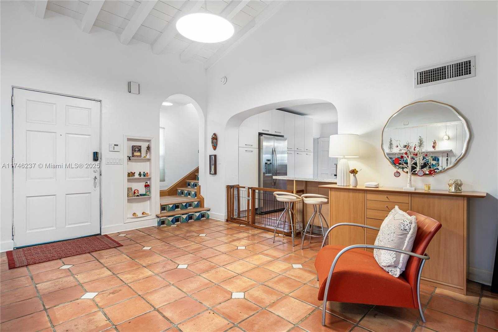 Small Image of 4421 POST AVE, Miami Beach Number 11
