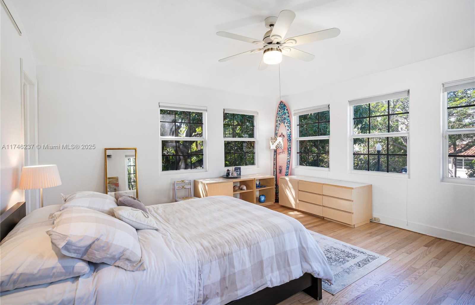 Small Image of 4421 POST AVE, Miami Beach Number 20