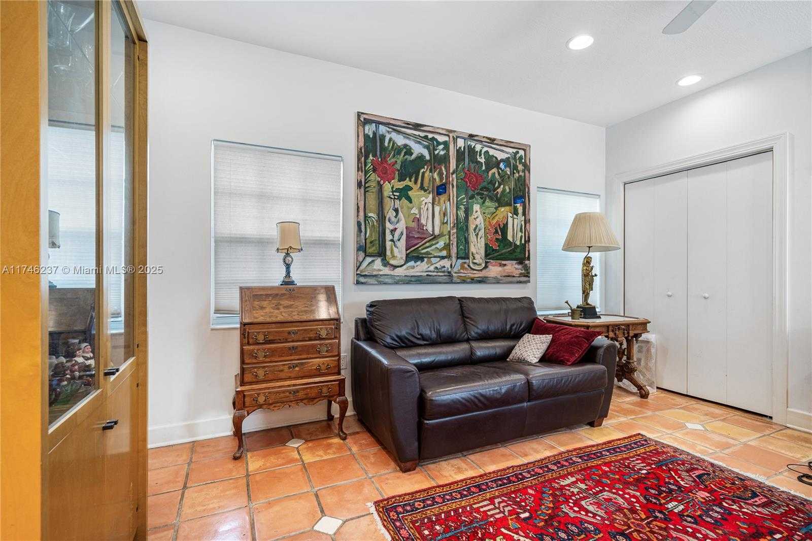 Small Image of 4421 POST AVE, Miami Beach Number 26