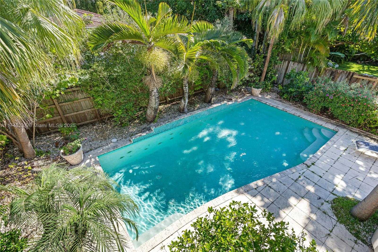 Small Image of 4421 POST AVE, Miami Beach Number 30