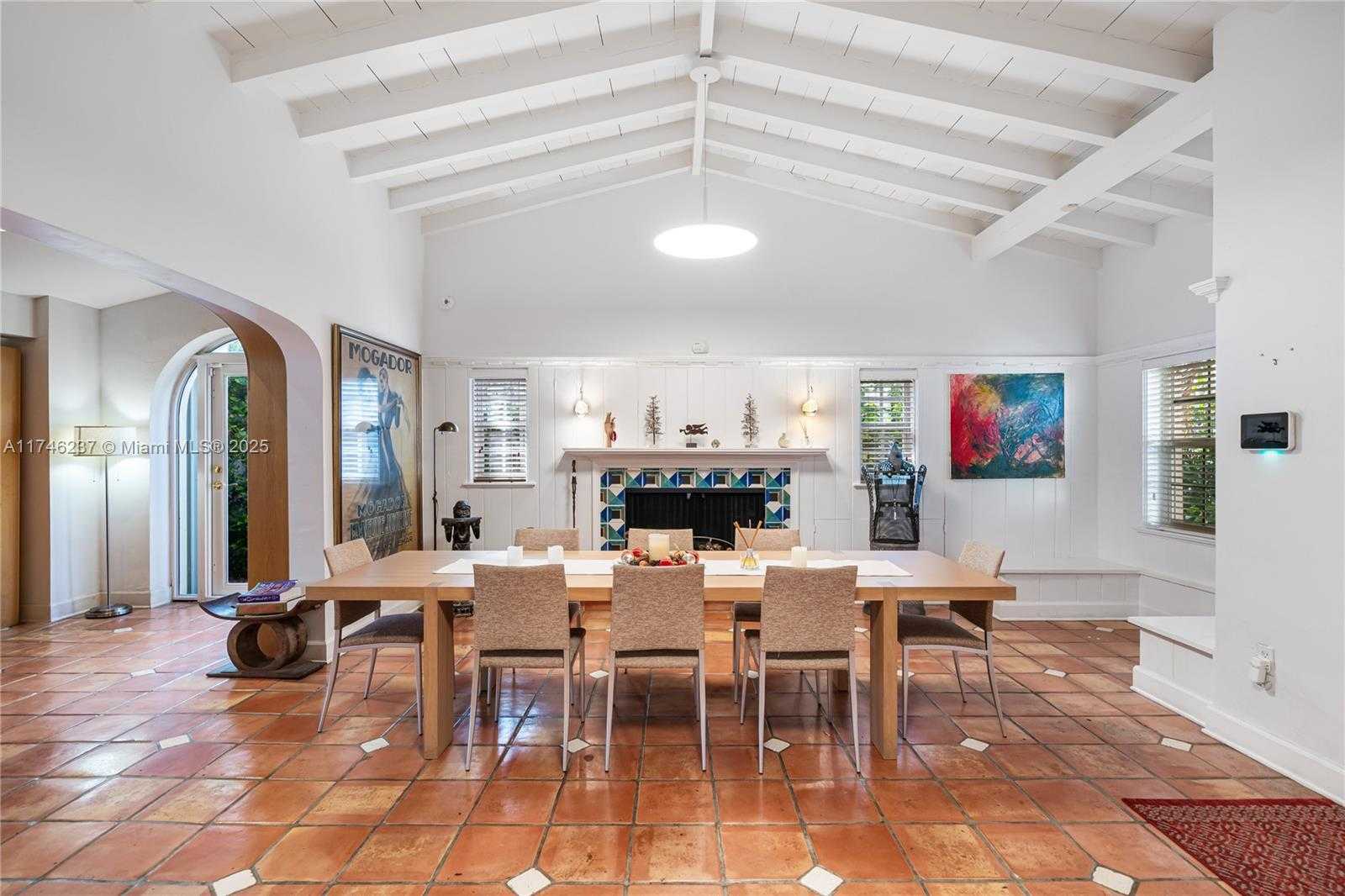 Small Image of 4421 POST AVE, Miami Beach Number 5