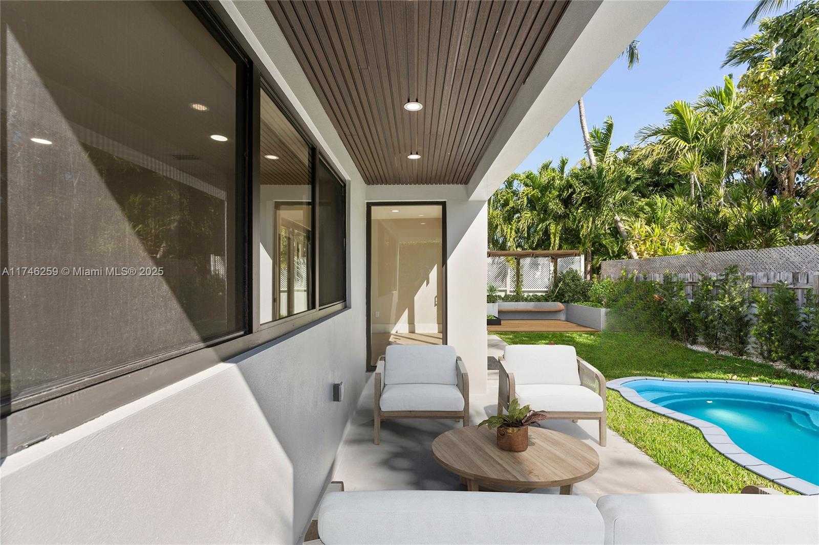Small Image of 9073 DICKENS AVE, Surfside Number 10