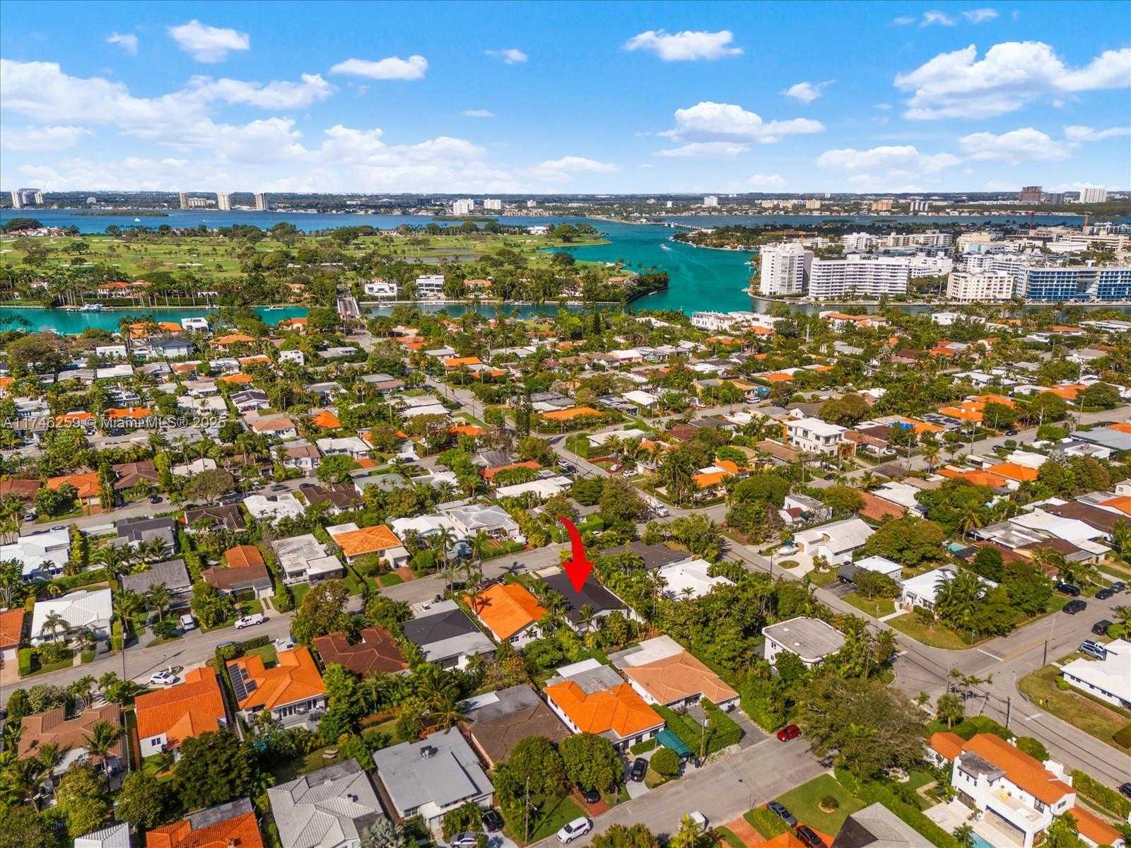 Small Image of 9073 DICKENS AVE, Surfside Number 20