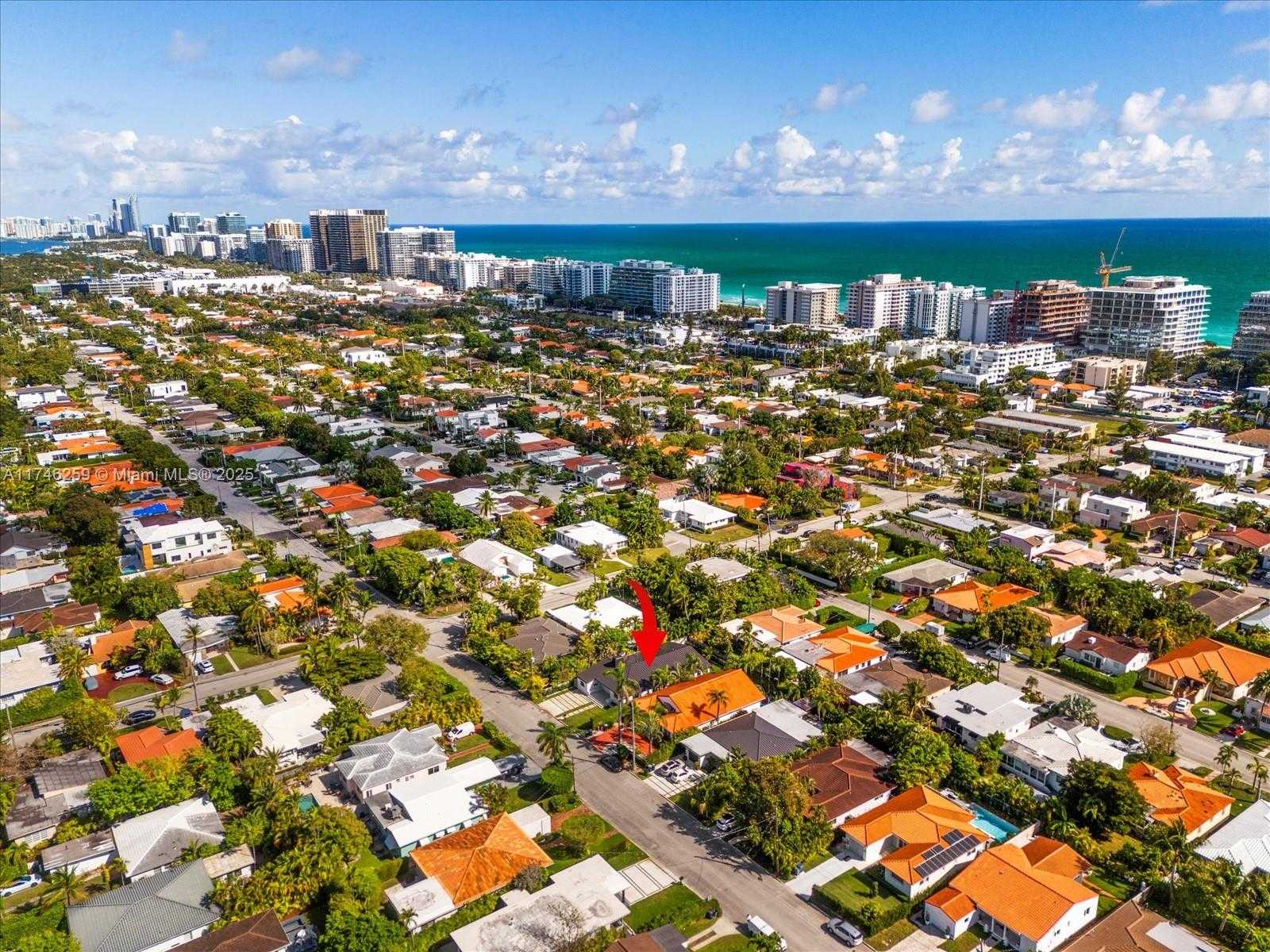 Small Image of 9073 DICKENS AVE, Surfside Number 21