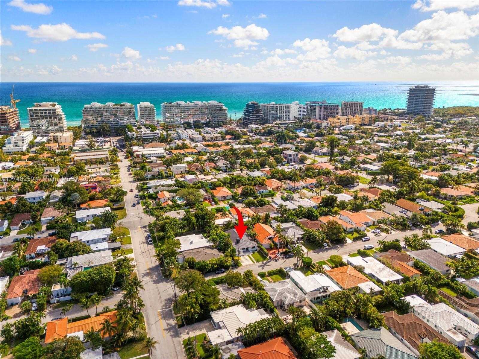 Small Image of 9073 DICKENS AVE, Surfside Number 23