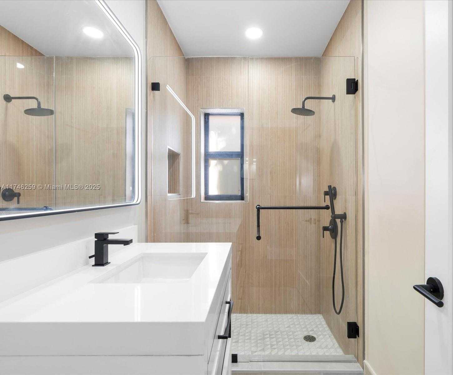 Small Image of 9073 DICKENS AVE, Surfside Number 67