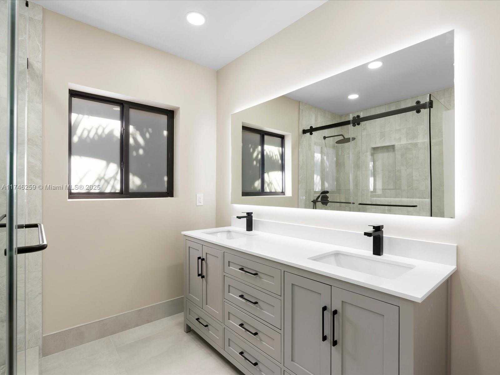 Small Image of 9073 DICKENS AVE, Surfside Number 68