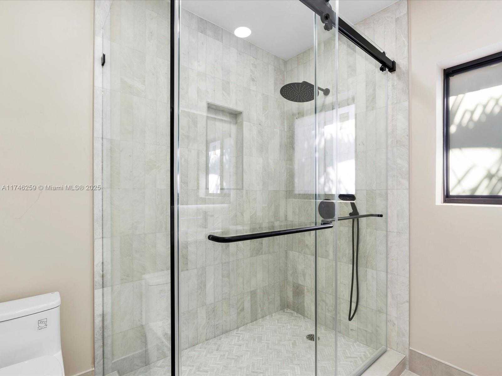 Small Image of 9073 DICKENS AVE, Surfside Number 69