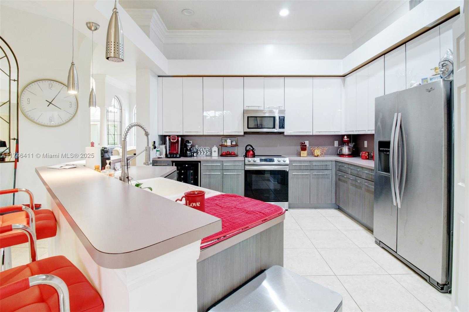 Small Image of 6041 SUPERIOR BLVD, Davie Number 13
