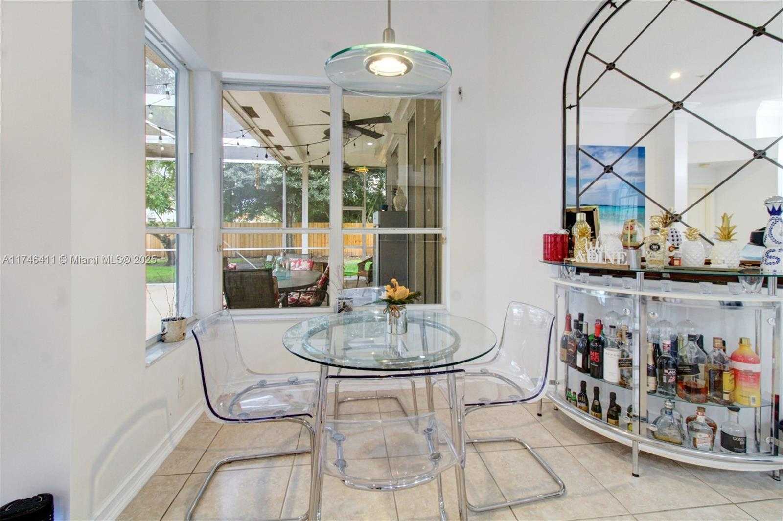 Small Image of 6041 SUPERIOR BLVD, Davie Number 15