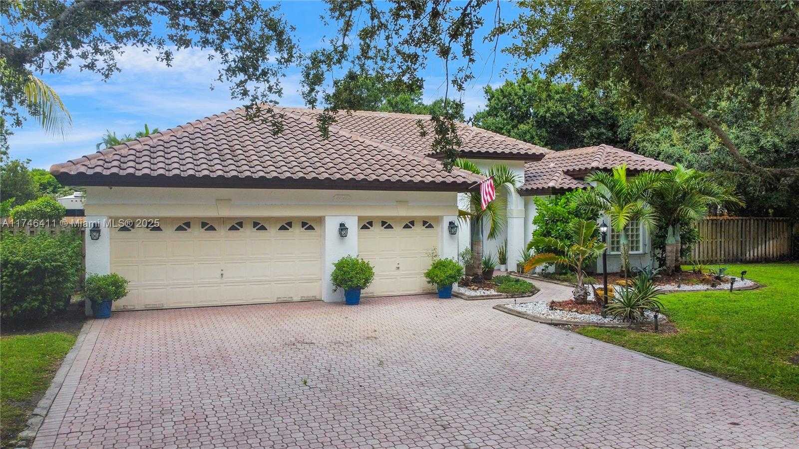 Small Image of 6041 SUPERIOR BLVD, Davie Number 25