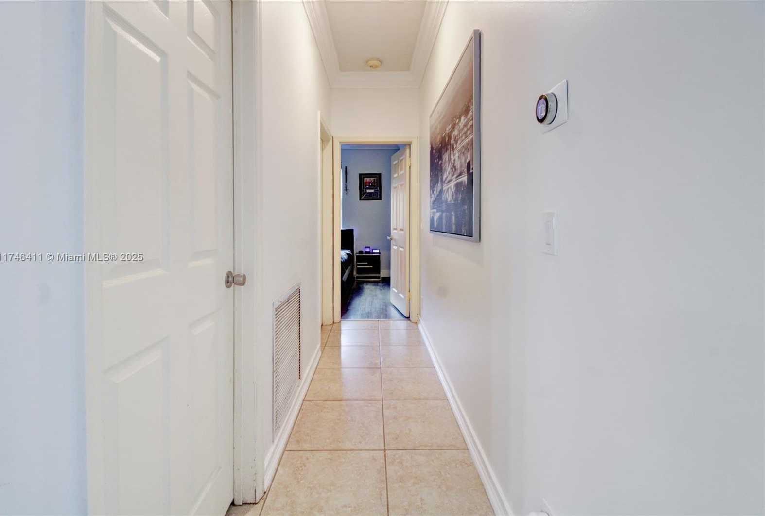 Small Image of 6041 SUPERIOR BLVD, Davie Number 7