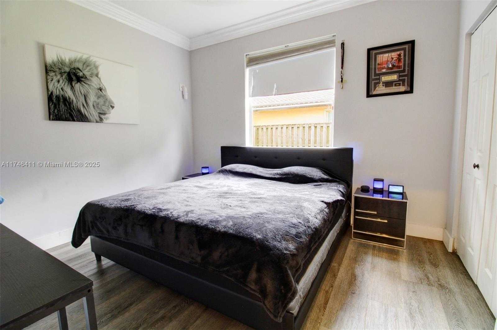 Small Image of 6041 SUPERIOR BLVD, Davie Number 8