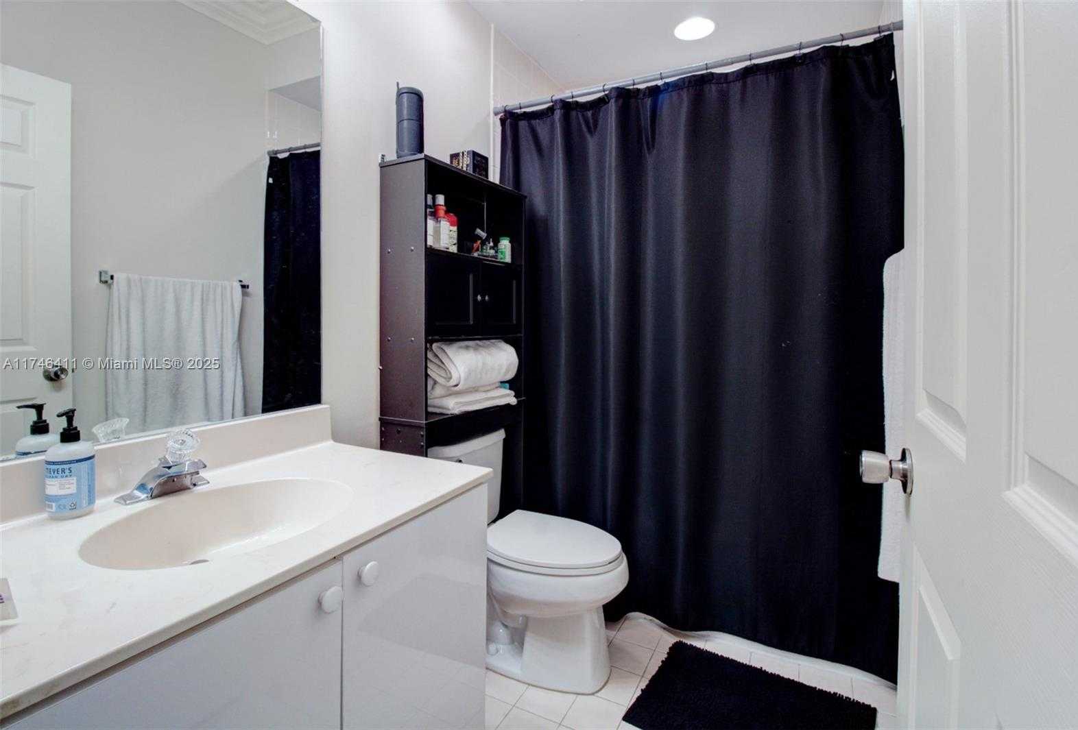 Small Image of 6041 SUPERIOR BLVD, Davie Number 9