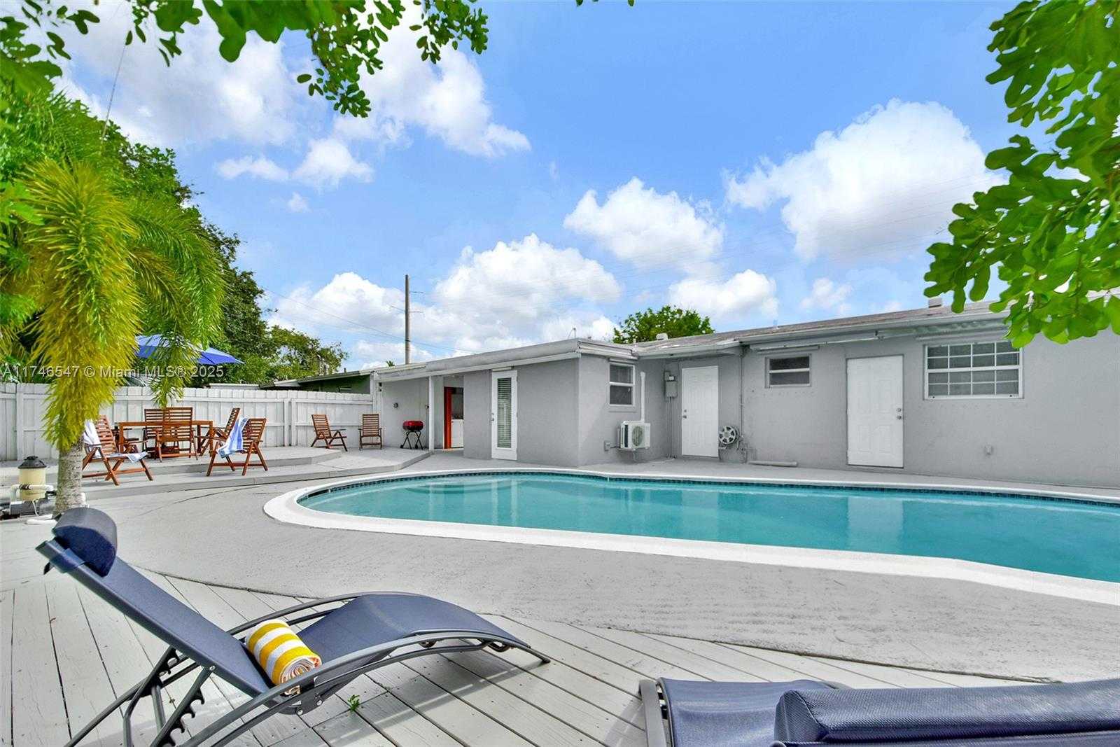 Small Image of 730 NORTH 64TH AVE, Hollywood Number 10