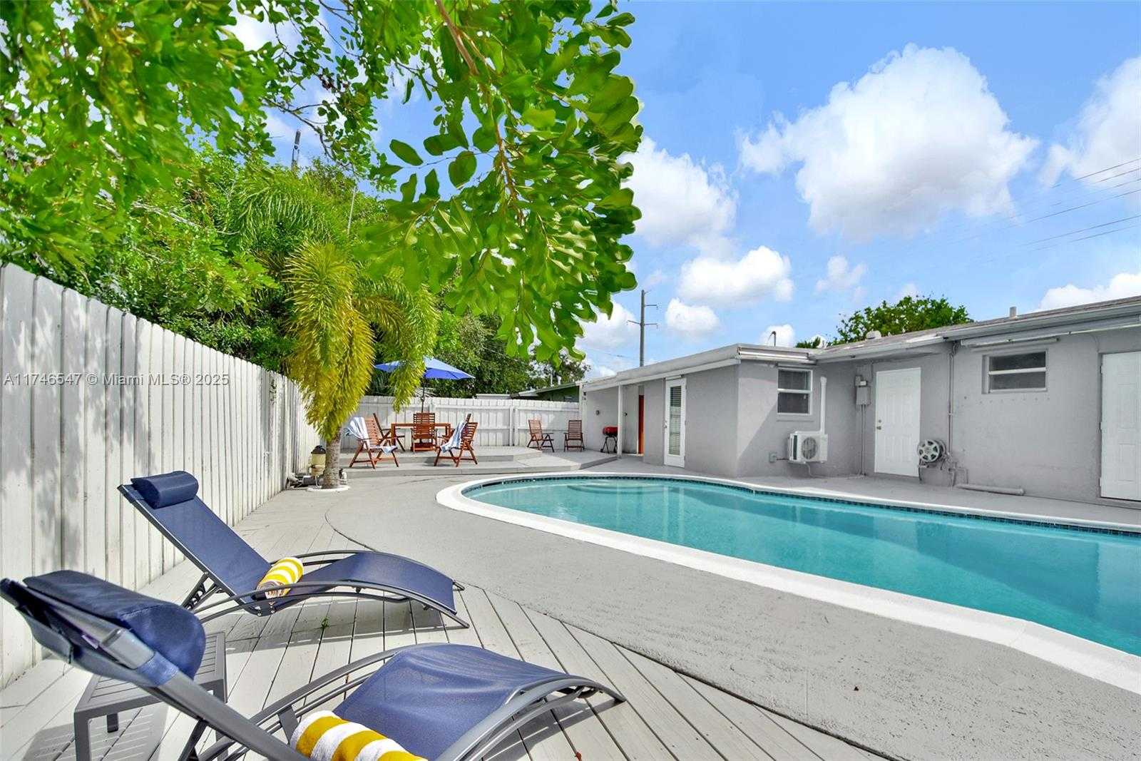 Small Image of 730 NORTH 64TH AVE, Hollywood Number 11