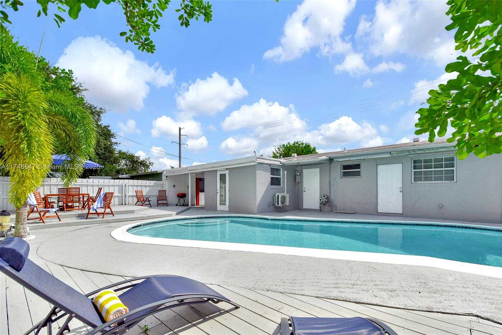 Small Image of 730 NORTH 64TH AVE, Hollywood Number 12