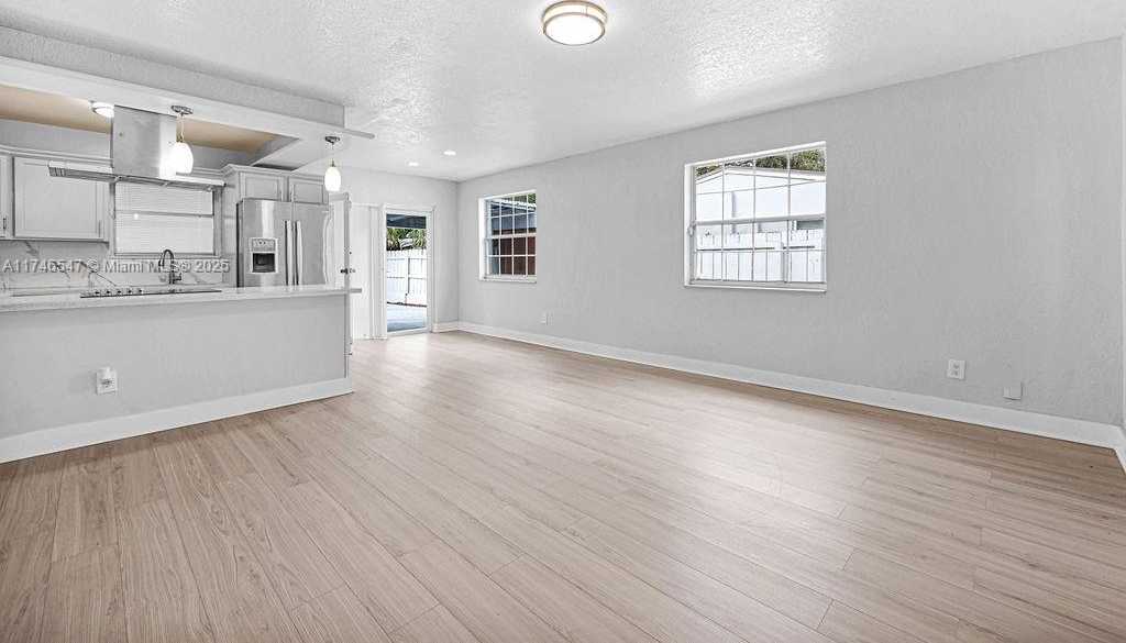 Small Image of 730 NORTH 64TH AVE, Hollywood Number 27