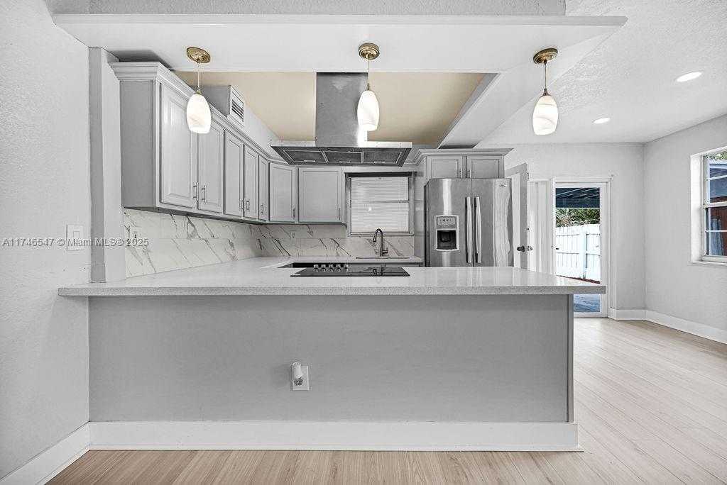 Small Image of 730 NORTH 64TH AVE, Hollywood Number 29