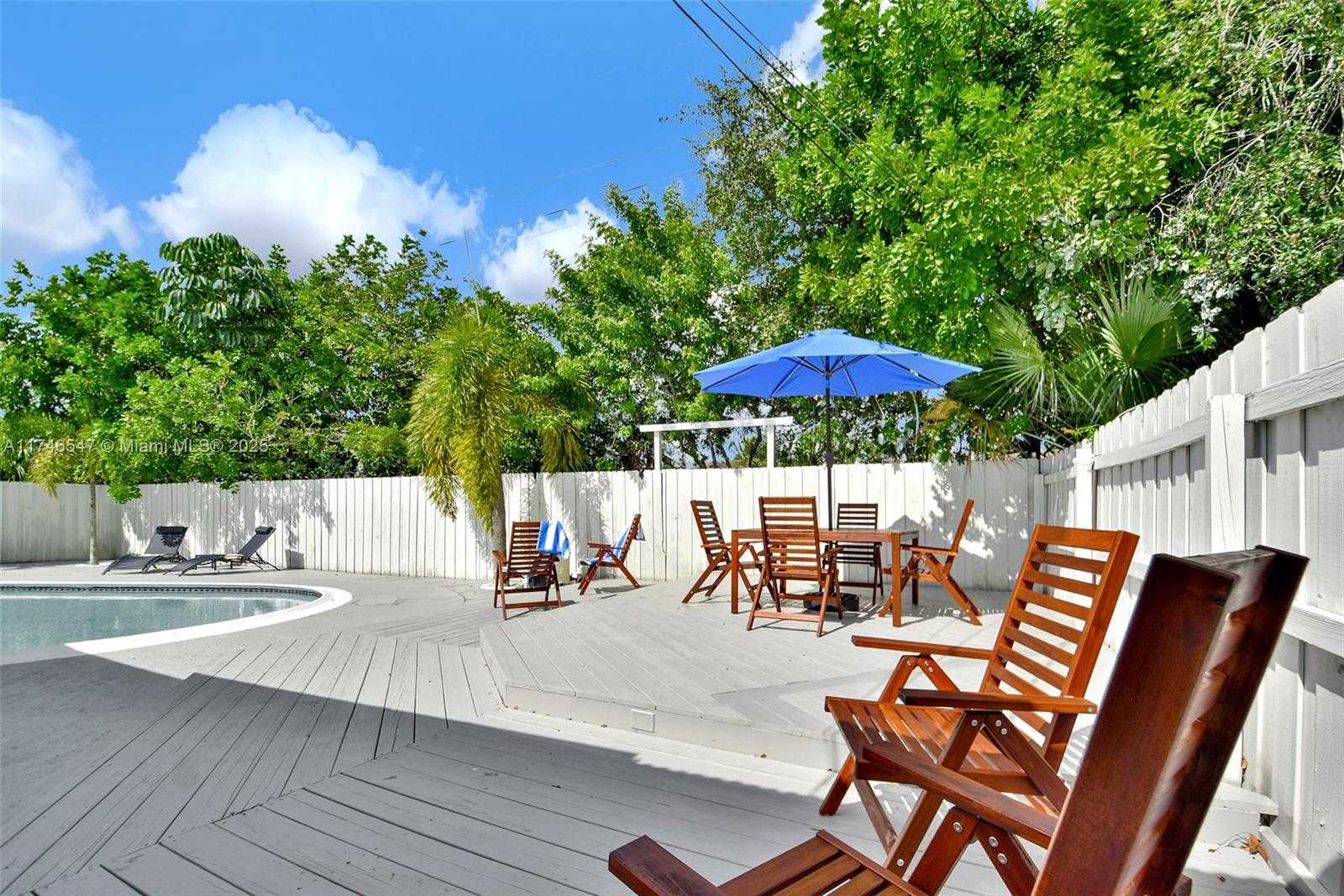 Small Image of 730 NORTH 64TH AVE, Hollywood Number 3