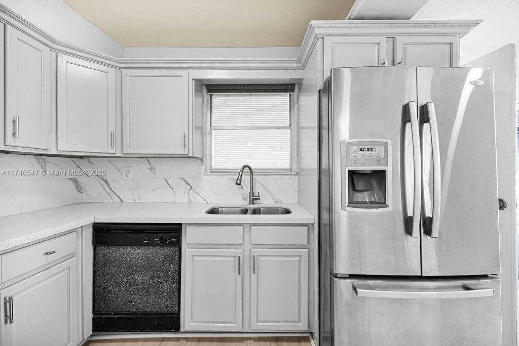 Small Image of 730 NORTH 64TH AVE, Hollywood Number 35