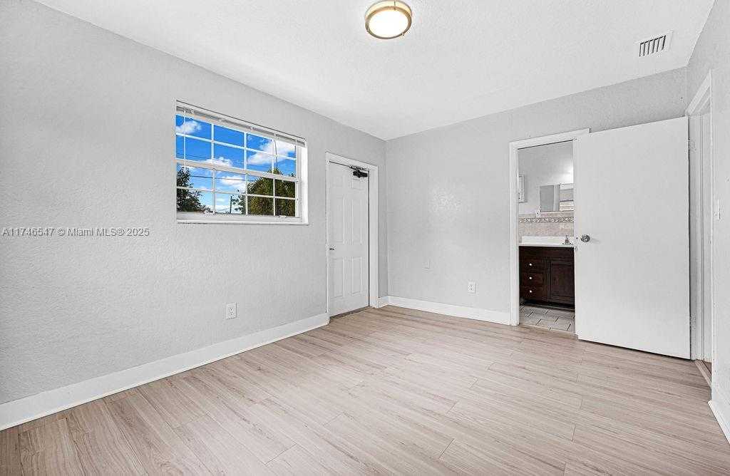 Small Image of 730 NORTH 64TH AVE, Hollywood Number 48