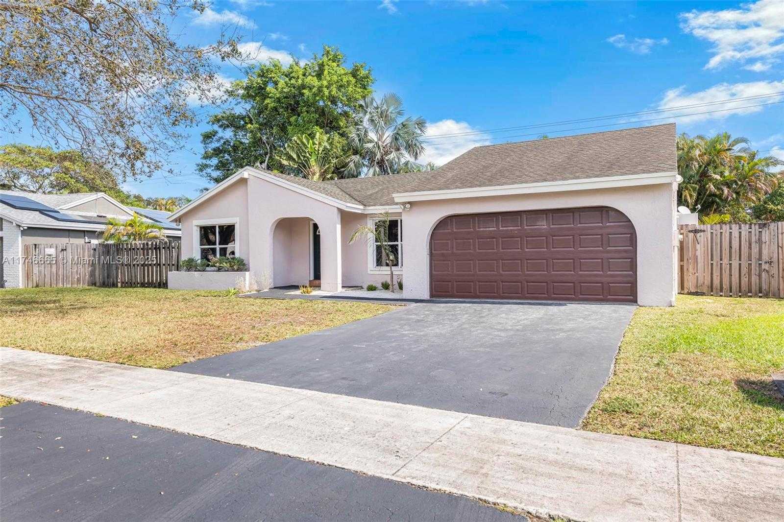 Small Image of 5210 SOUTH WEST 115TH AVE, Cooper City Number 2