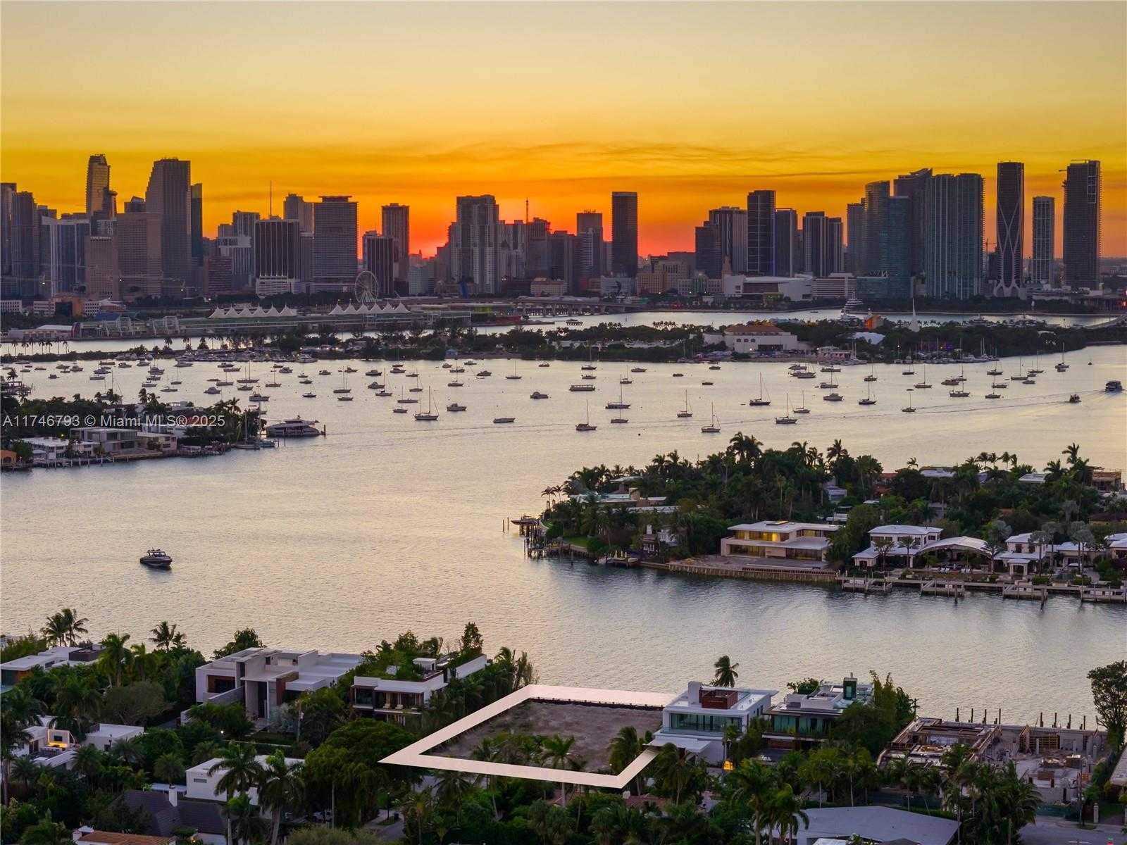 Small Image of 228 WEST DILIDO DR, Miami Beach Number 13