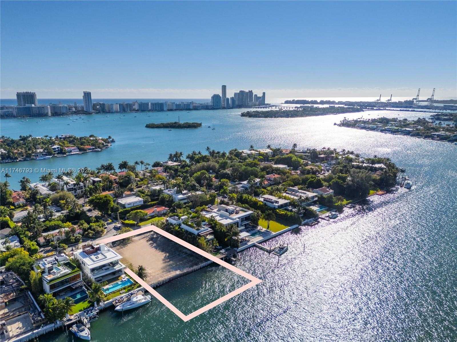 Small Image of 228 WEST DILIDO DR, Miami Beach Number 66