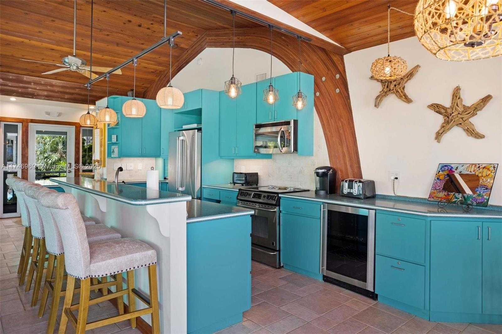Small Image of 815 EAST SHORE DR, Lower Keys Number 10