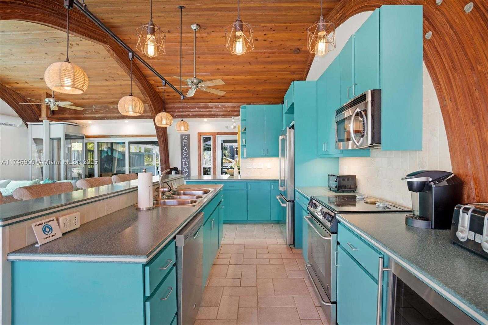 Small Image of 815 EAST SHORE DR, Lower Keys Number 12