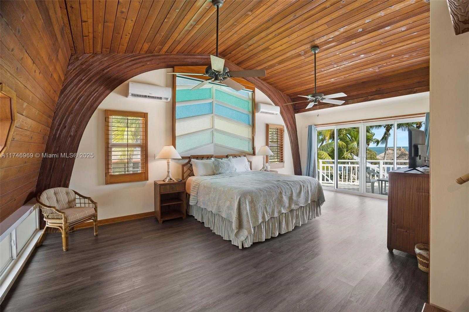 Small Image of 815 EAST SHORE DR, Lower Keys Number 16