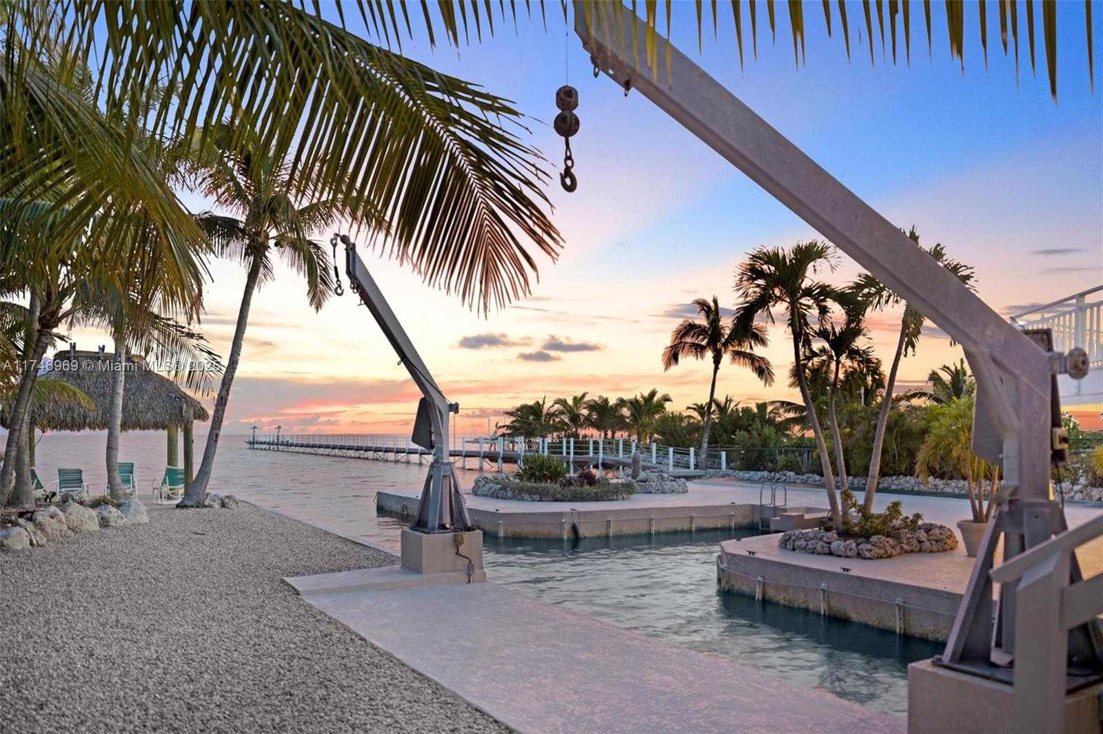 Small Image of 815 EAST SHORE DR, Lower Keys Number 2