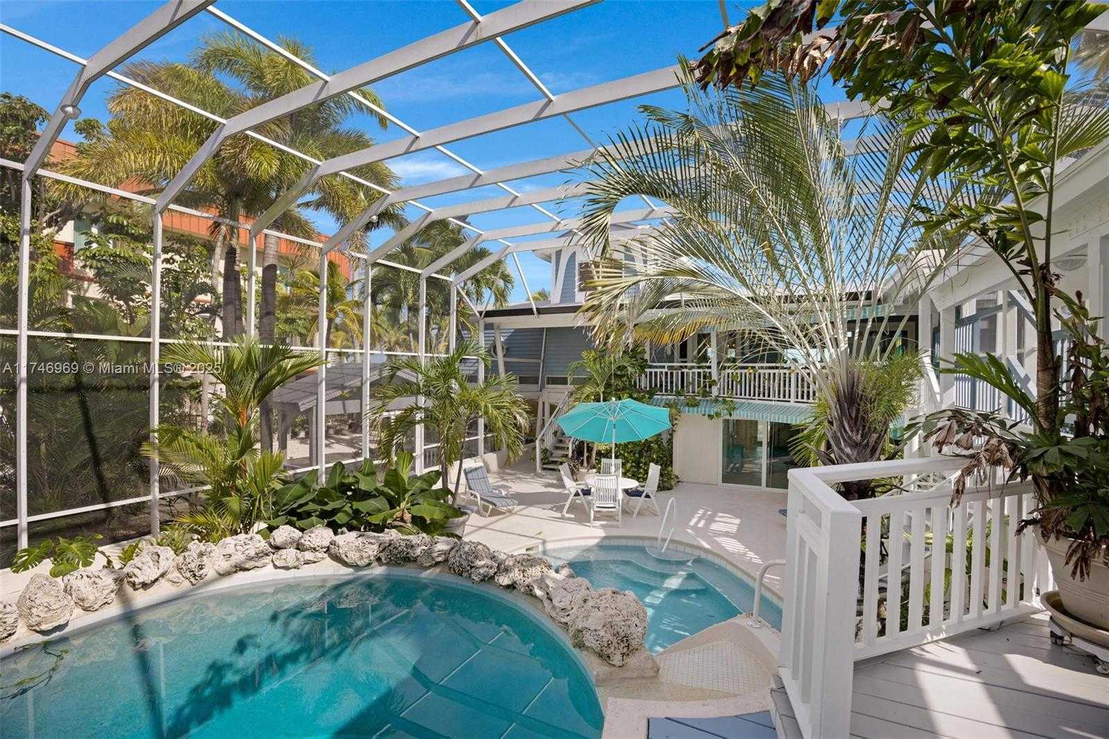 Small Image of 815 EAST SHORE DR, Lower Keys Number 36
