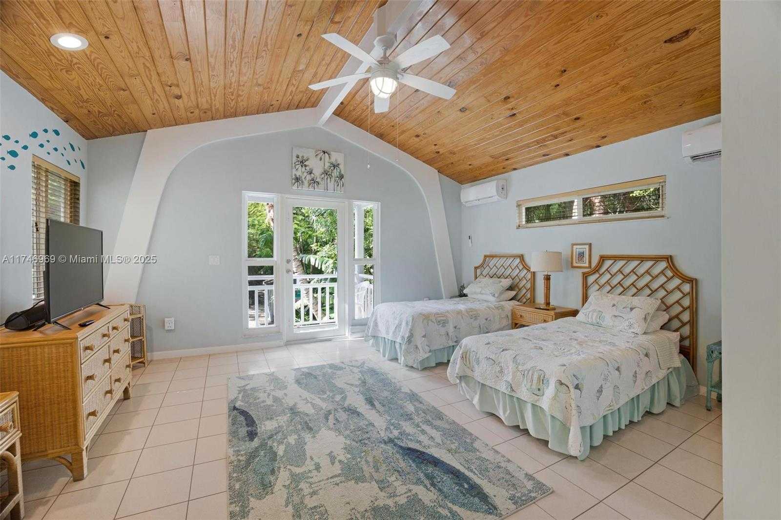 Small Image of 815 EAST SHORE DR, Lower Keys Number 43