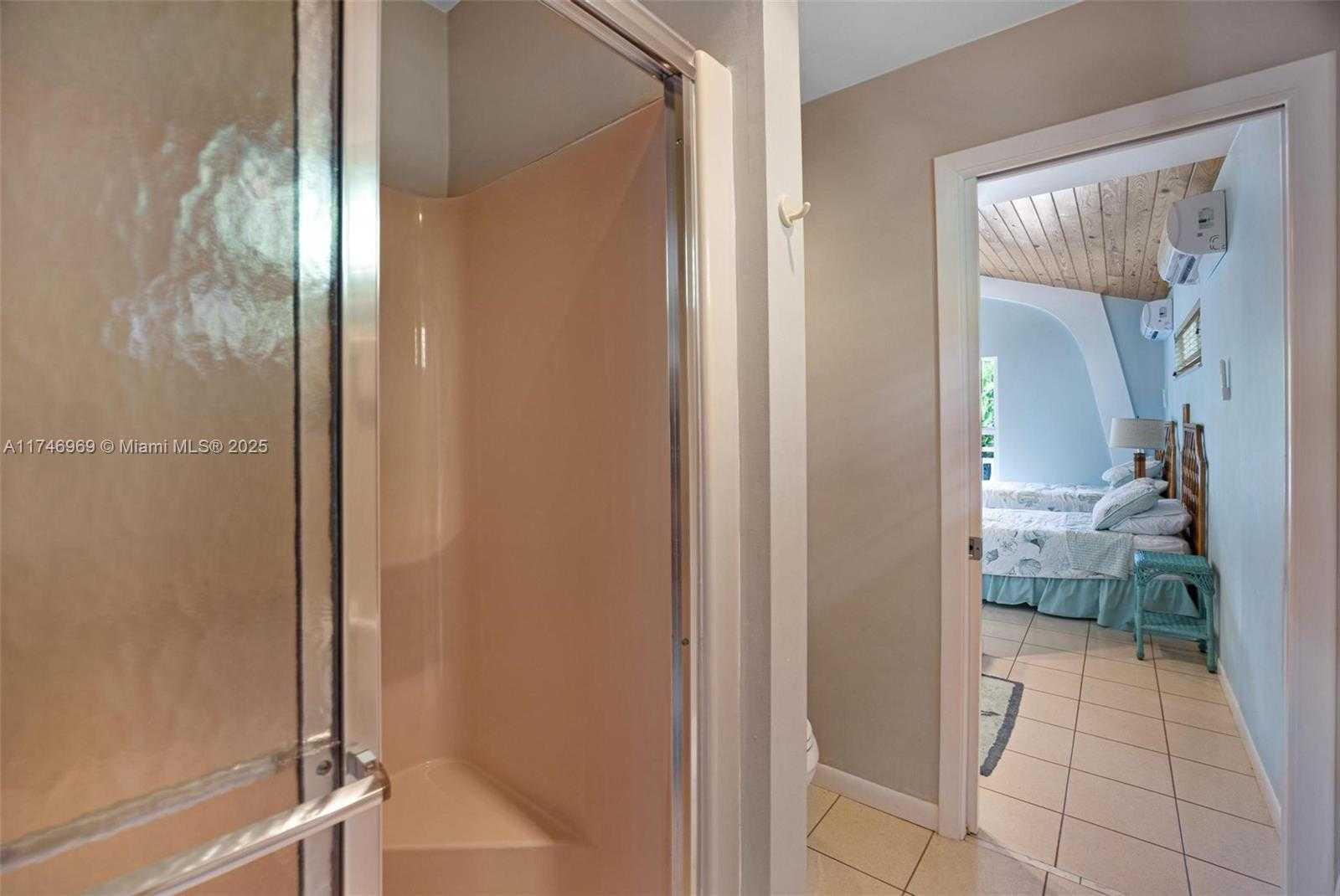 Small Image of 815 EAST SHORE DR, Lower Keys Number 47