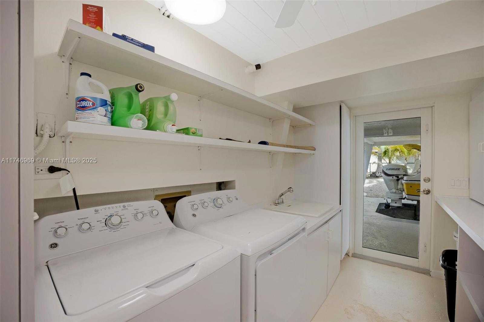 Small Image of 815 EAST SHORE DR, Lower Keys Number 73