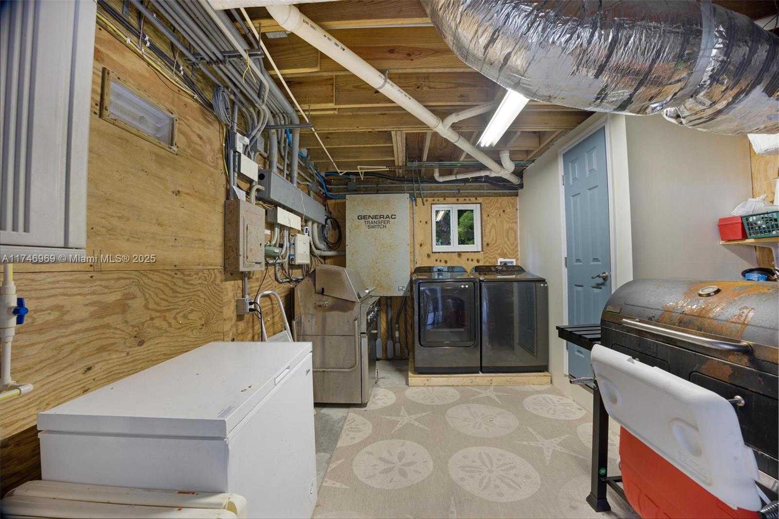 Small Image of 815 EAST SHORE DR, Lower Keys Number 79