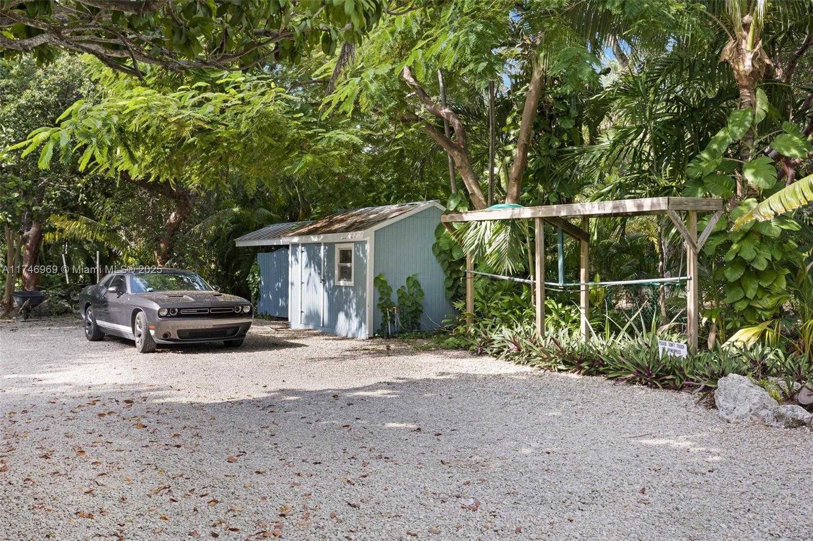 Small Image of 815 EAST SHORE DR, Lower Keys Number 95