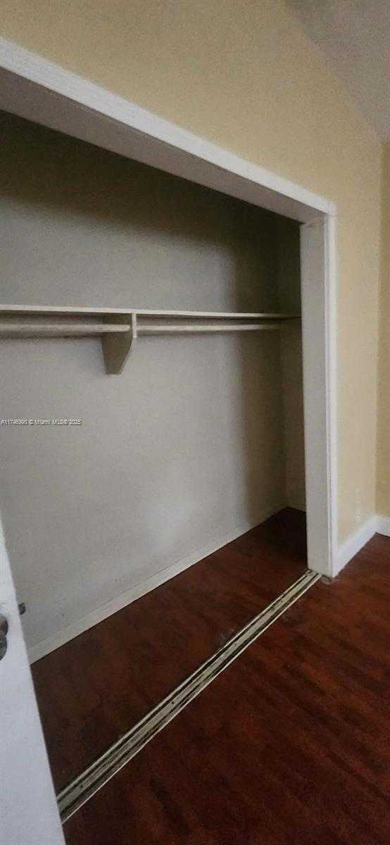 Imagen de Pequeño Objeto