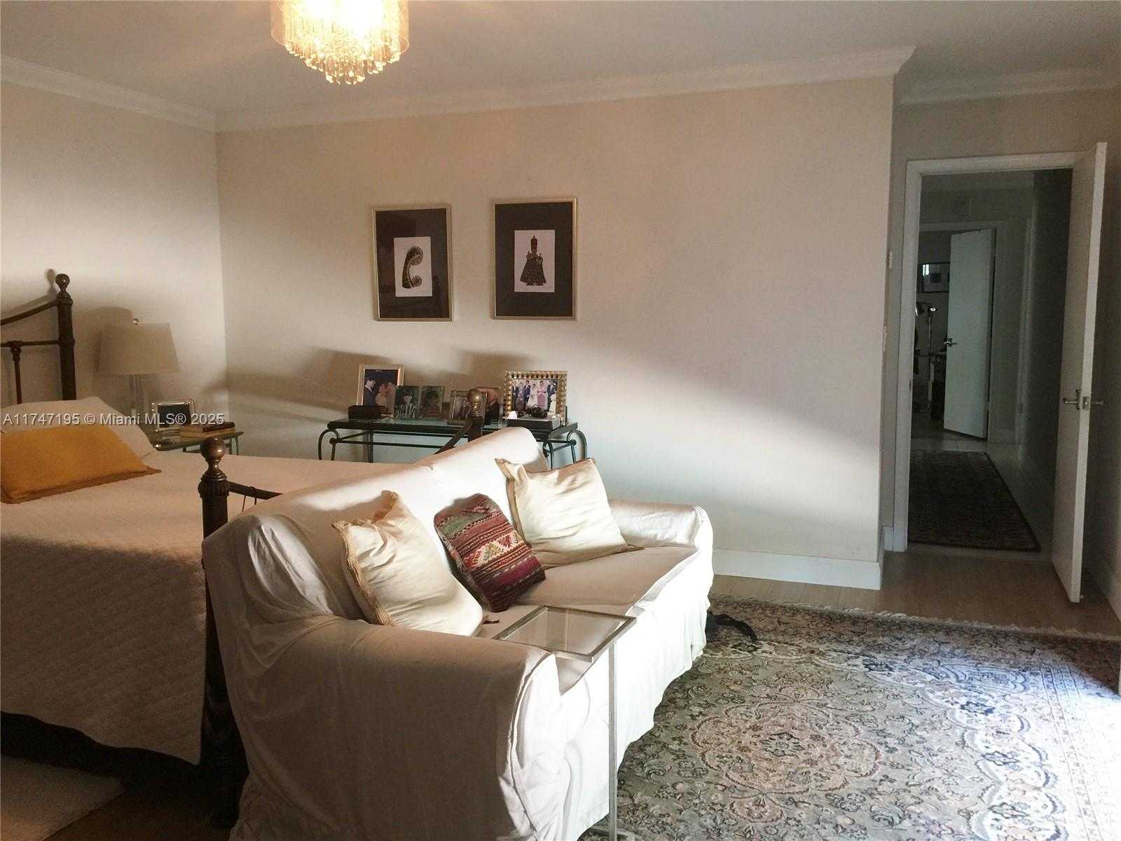Small Image of 1460 TAGUS AVE, Coral Gables Number 17