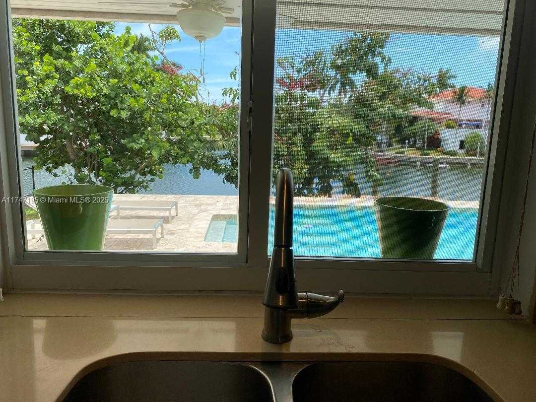Small Image of 1460 TAGUS AVE, Coral Gables Number 28