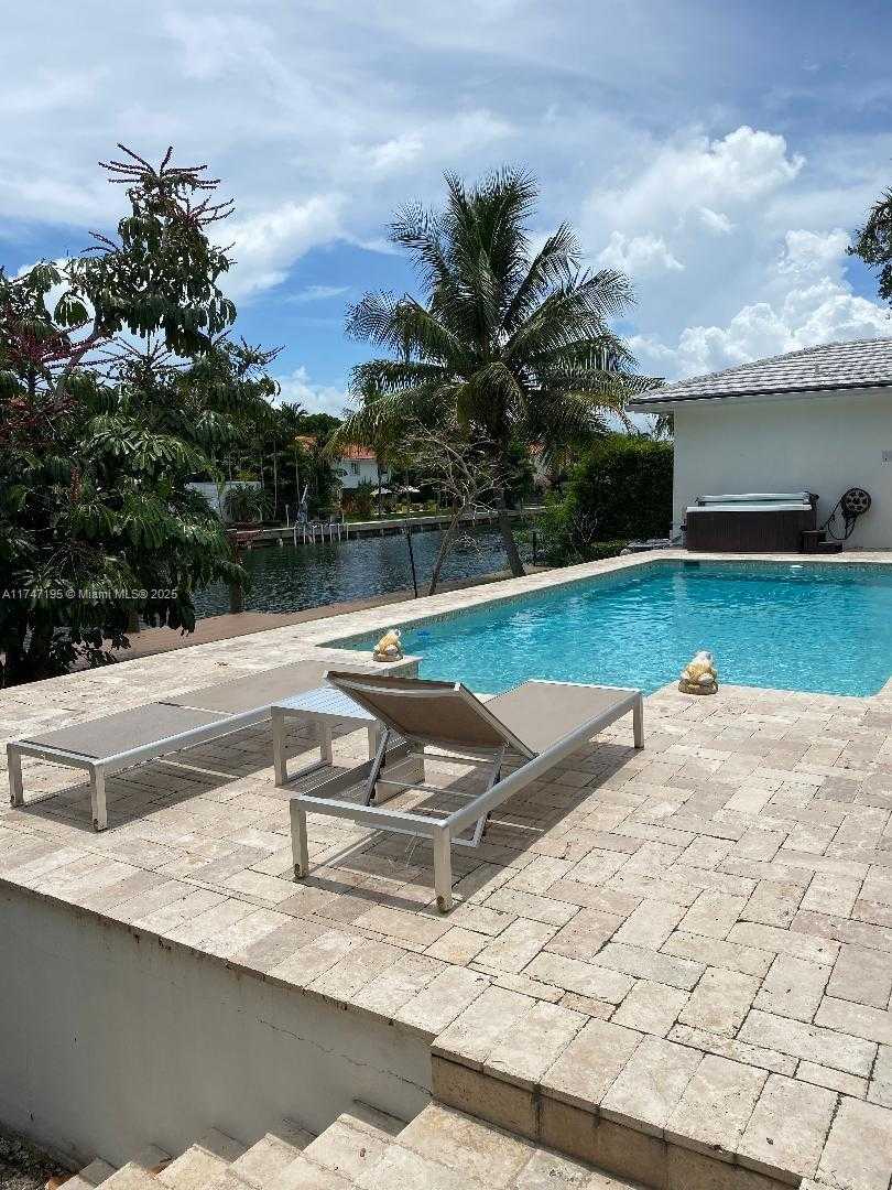 Small Image of 1460 TAGUS AVE, Coral Gables Number 29