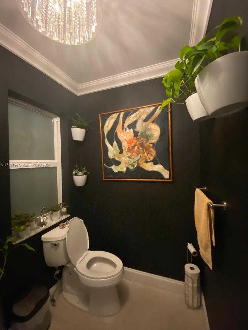 Small Image of 1460 TAGUS AVE, Coral Gables Number 33