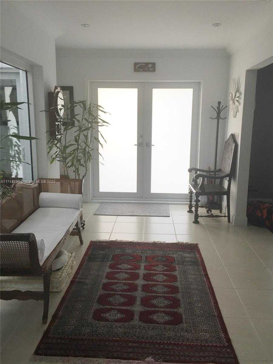 Small Image of 1460 TAGUS AVE, Coral Gables Number 4