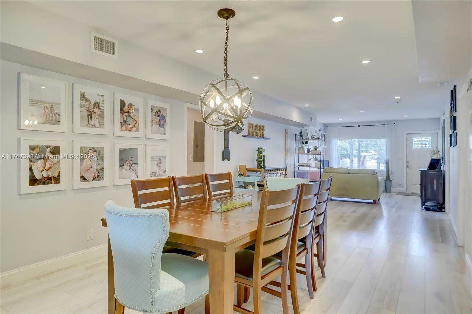 Small Image of 1516 SOUTH WEST 30TH AVE, Fort Lauderdale Number 13