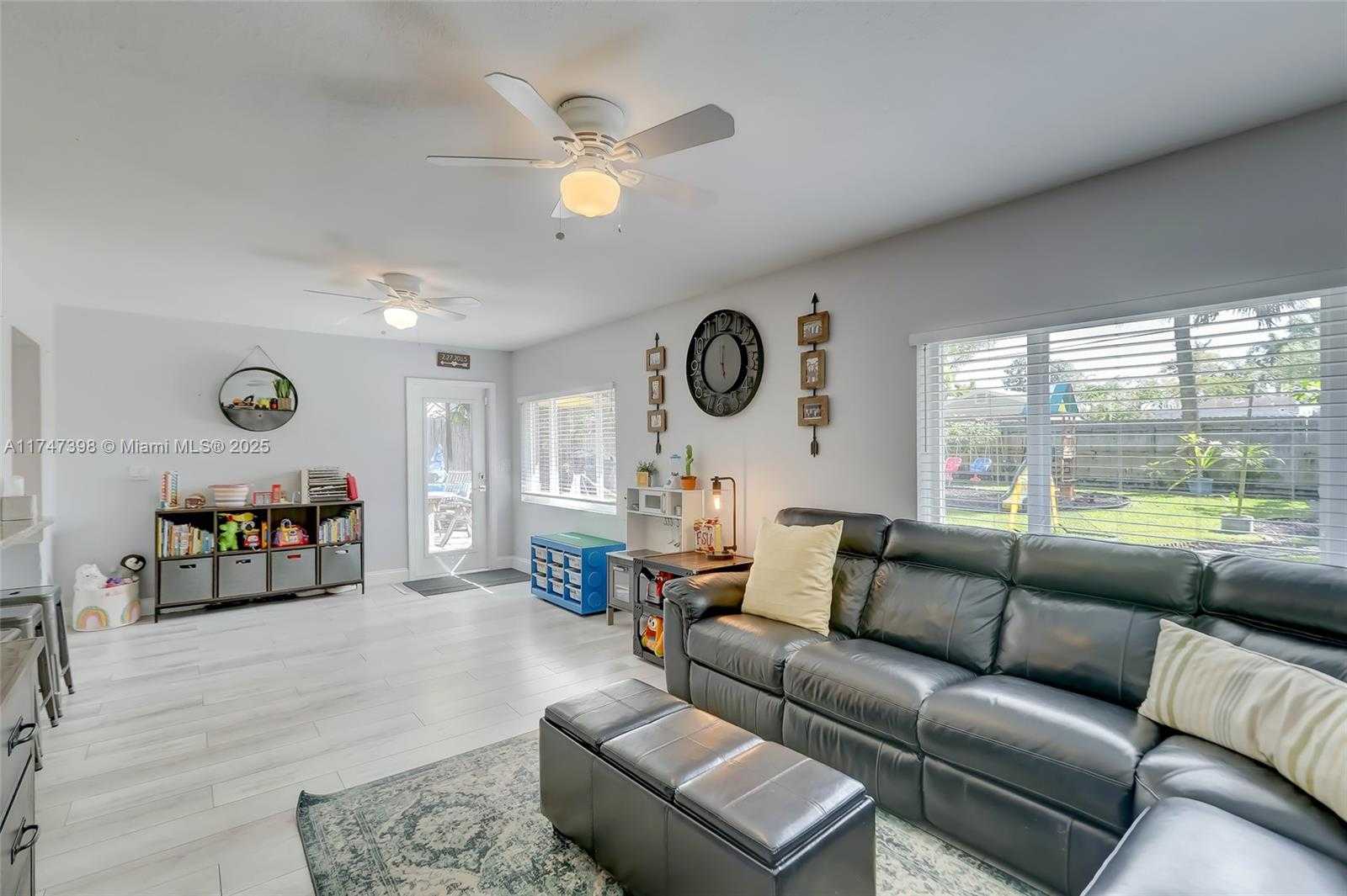 Small Image of 1516 SOUTH WEST 30TH AVE, Fort Lauderdale Number 20