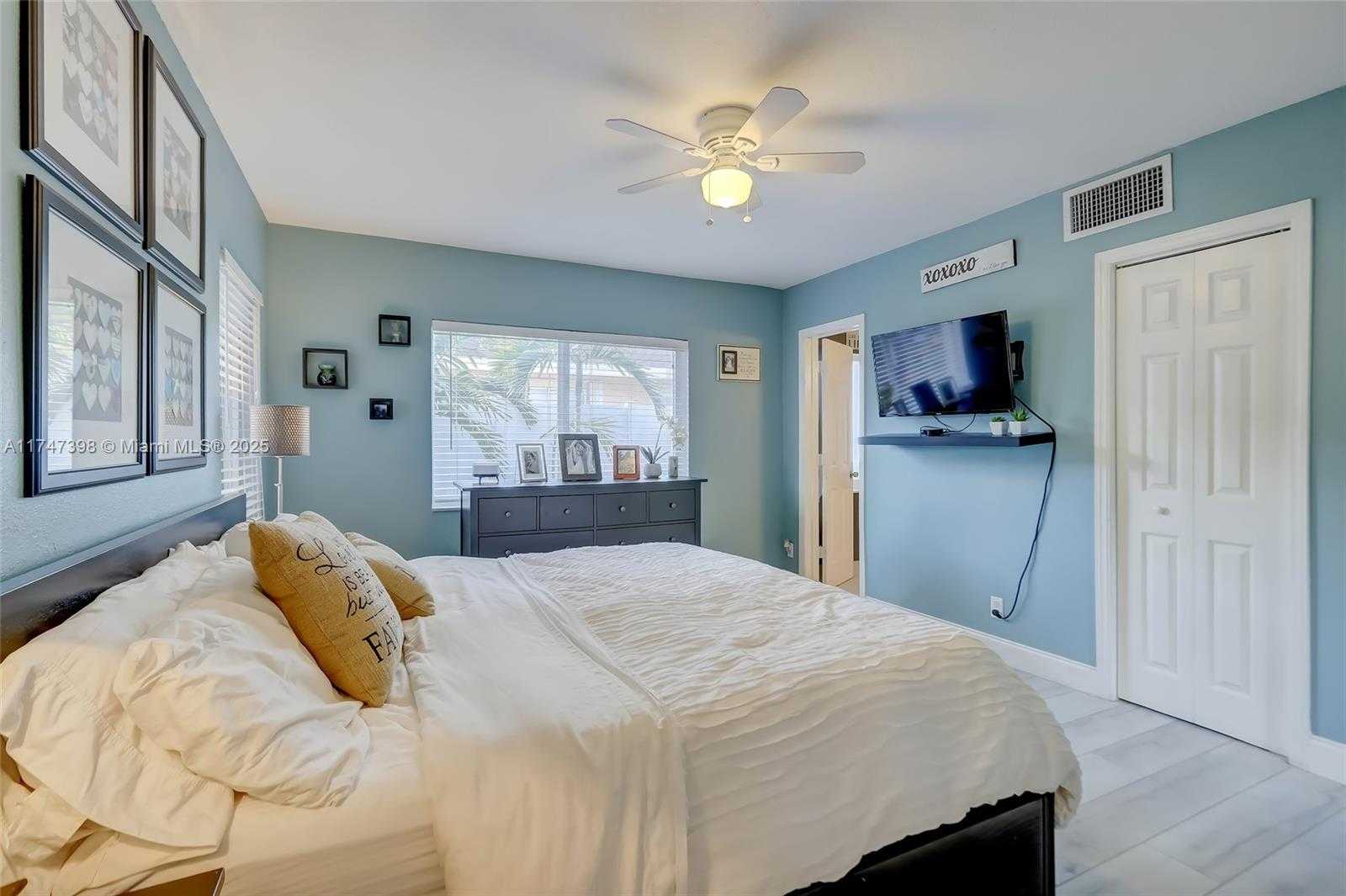 Small Image of 1516 SOUTH WEST 30TH AVE, Fort Lauderdale Number 29