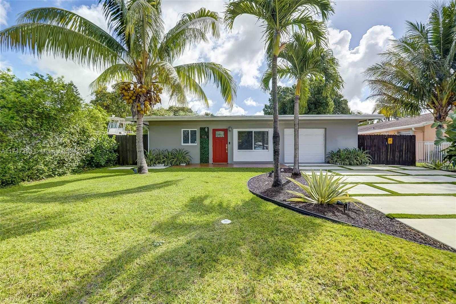 Small Image of 1516 SOUTH WEST 30TH AVE, Fort Lauderdale Number 3