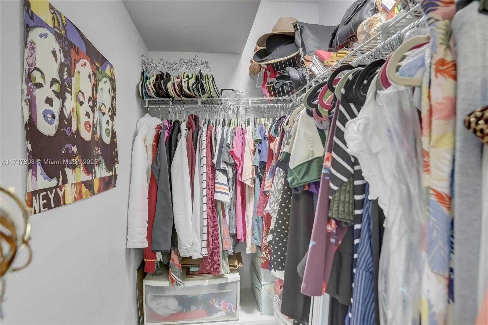 Small Image of 1516 SOUTH WEST 30TH AVE, Fort Lauderdale Number 32